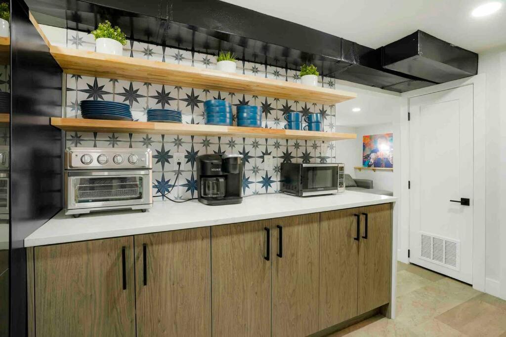 Villa Sleeps 16 - 15 Min/Downtown, 10 Min/Medical Center Aurora Exterior foto
